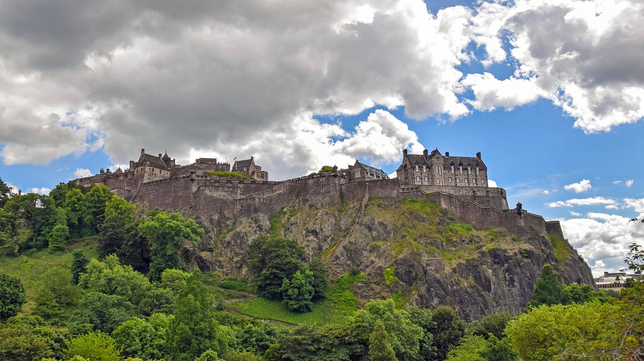 What to do when you're visiting Edinburgh?