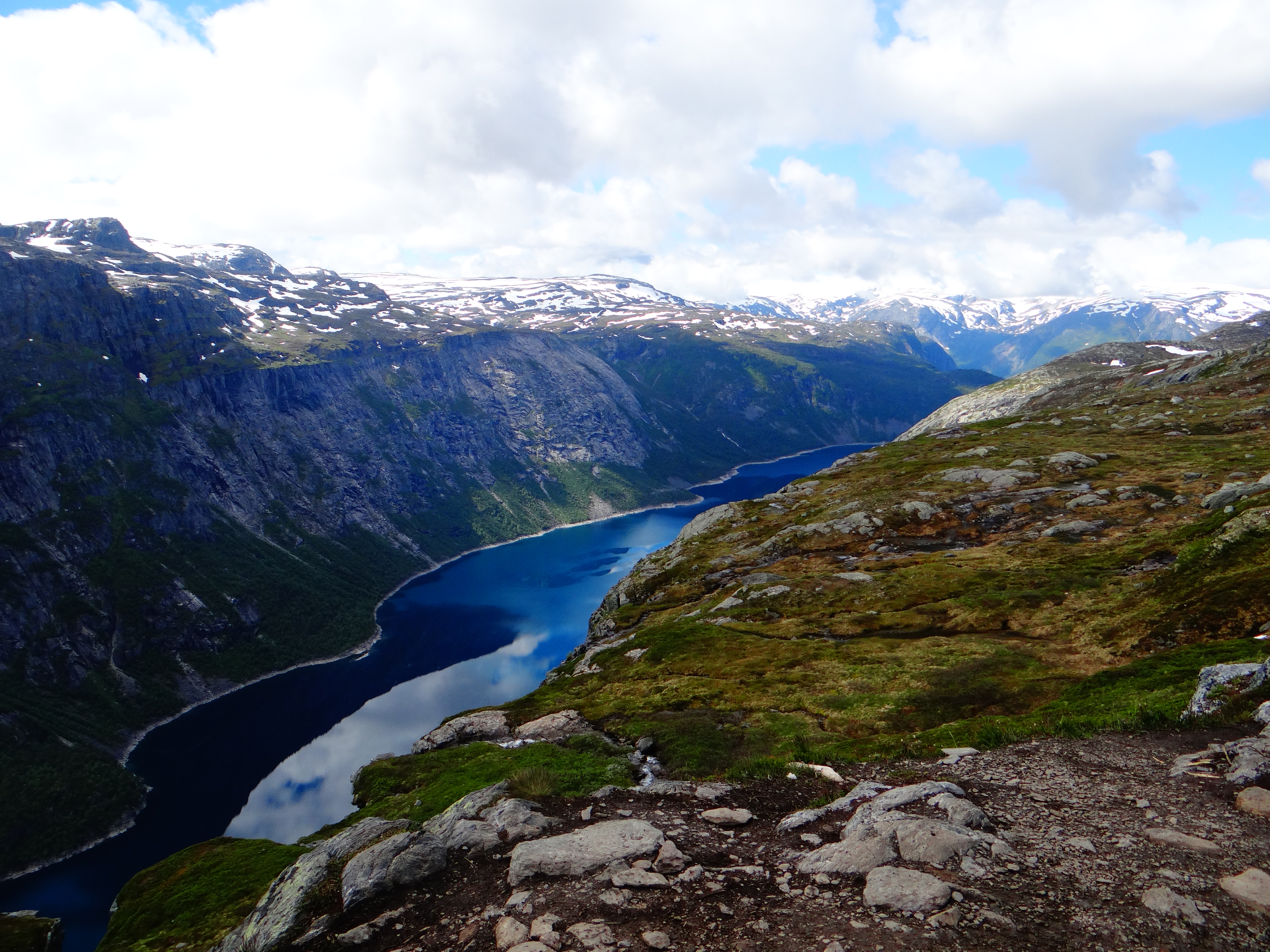 How to hike Trolltunga